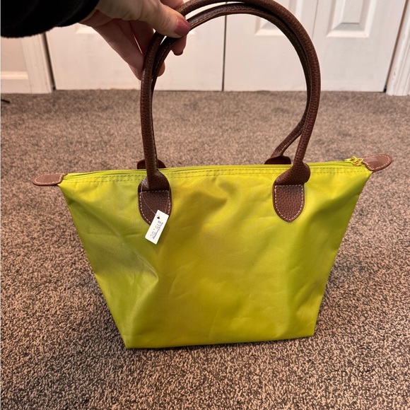 Stylish LimeGreen Nylon Tote Bag Brown Faux Leather Handles NWTS lightweight - Picture 7 of 10